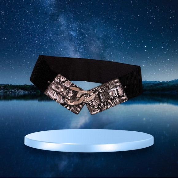 Women's 100% PU Black/White Boa Print Elastic 3" Belt with One Snap Closure - Picture 2 of 8